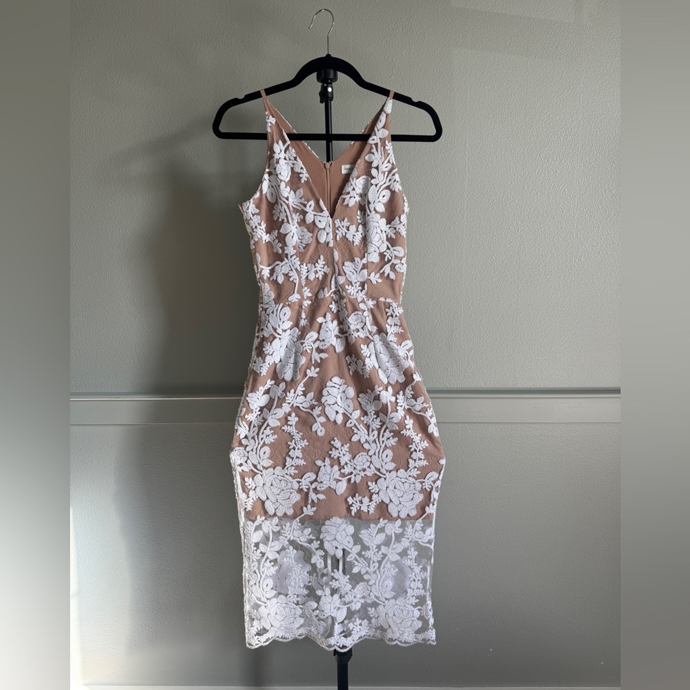 Dress the Population White Floral Lace Midi Dress
